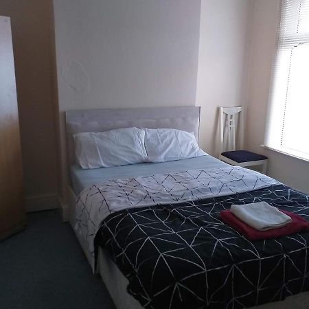 Priestfield House Medway Bed and Breakfast Gillingham  Buitenkant foto