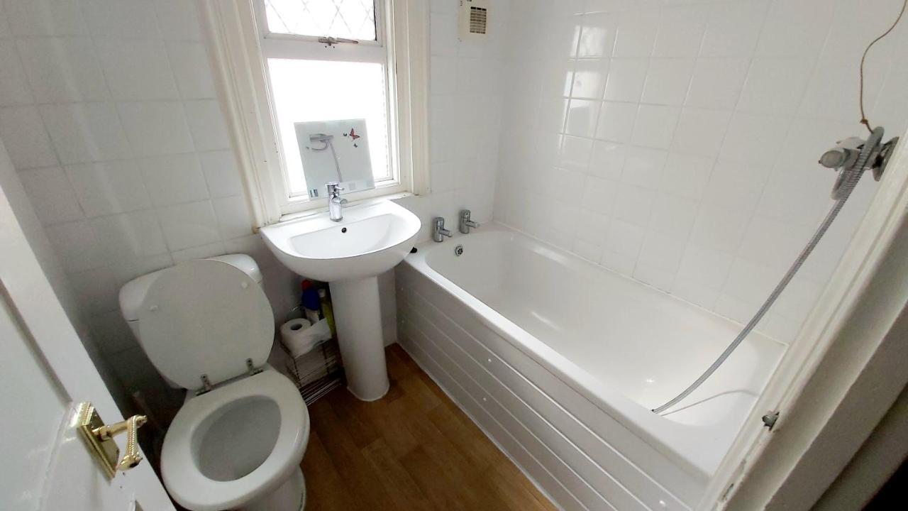 Priestfield House Medway Bed and Breakfast Gillingham  Buitenkant foto